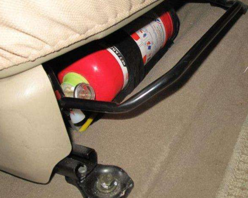 車載滅火器設計